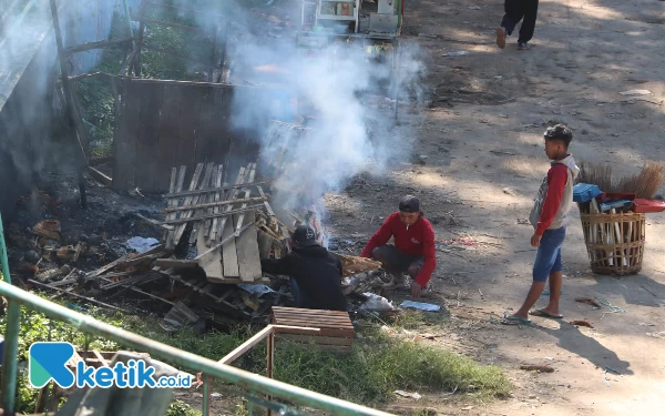 Pedagang Pindah ke Pasar Among Tani, Lapak Pasar Pagi Kota Batu Dibongkar