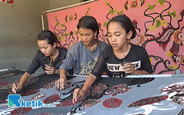 Thumbnail Sekar Waru Batik Khas Jember, Berangkat dari Desa untuk Indonesia