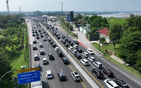Thumbnail Berita - Libur Panjang, 808.620 Kendaraan Tinggalkan Jakarta