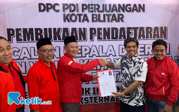 Optimis Dapat Rekom PDIP, Suharyono Kembalikan Formulir Pendaftaran Bacawali Kota Blitar