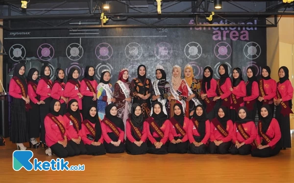 Foto Foto disela latihan Catwalk dan Koreografi di Celebirity Fitness Lippo Jogja. (Foto: Dok Putri Prihartini/Ketik.co.id)