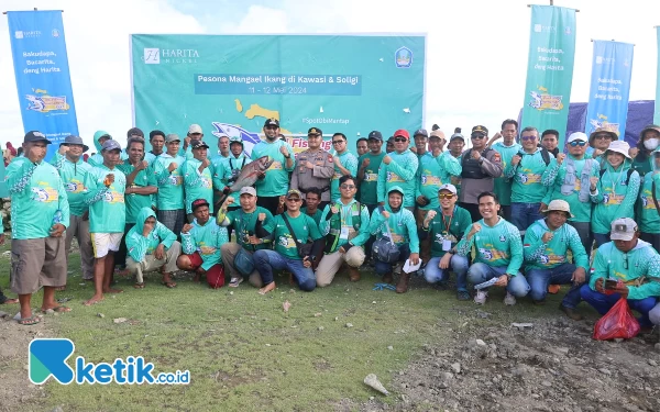 Foto Bassam Kasuba, jajaran pimpinan Harita Nickel dan Sejumlah Peserta Fishing Tournament. (Foto Samsudin Chalil For Ketik.co.id)