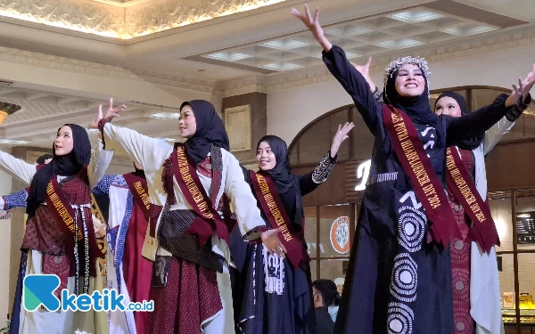 Thumbnail Berita - Grand Final Putri Hijabfluencer DIY 2024 Berlangsung Meriah! Top 4 Segera Terpilih