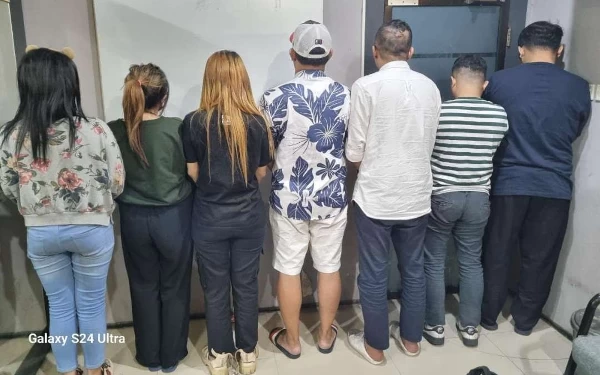 Asyik Karaoke dan Konsumsi Ekstasi, Oknum PNS Dinkes Tulungangung Diciduk Dit Resnarkoba Polda Jatim