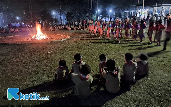 Foto Api Unggun dan pentas seni pramuka  MAHAKOSTA Yayasan BOBKRI