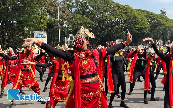 Thumbnail Tari Grebeg Sabrang Meriahkan Perayaan Hari Kebangkitan Nasional di Kota Malang