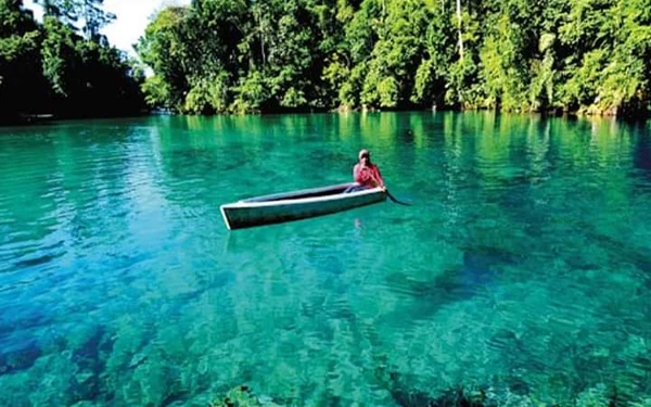 Uniknya Danau Labuan Cermin di Berau Kaltim, Punya Rasa Tawar dan Asin