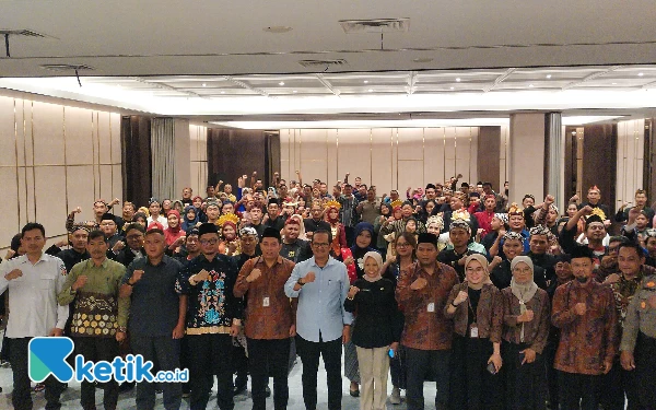 Thumbnail KPU Kota Madiun Lantik 81 Anggota PPS untuk Pilkada 2024