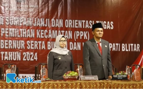 Thumbnail Berita - Bupati Blitar Rini Syarifah Hadiri Pelantikan PPK KPU