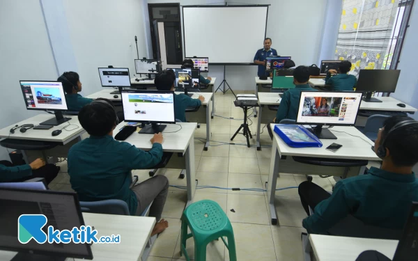 Tokoh Pendidikan Jatim: Menaikkan UKT Sangat Berpotensi Melanggar UUD 1945!