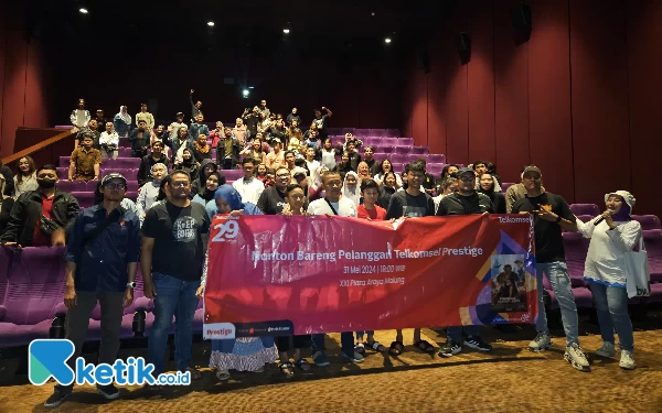 Penuh Antusias! Telkomsel Ajak Pelanggan Prestige di Kota Malang Nobar