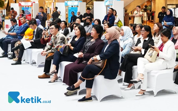 Foto Suasana acara MHExpo 2024 di Atrium Utama (Grand Atrium) Mall Pakuwon, Surabaya. (2/6/2024). (Foto: IHH Healtcare for Ketik.co.id)