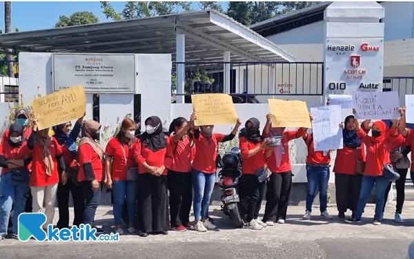 Lakukan Aksi Damai Aliansi Buruh PT Bumyang Glove Perdana Menurut Hak Mereka Pasca Di-PHK