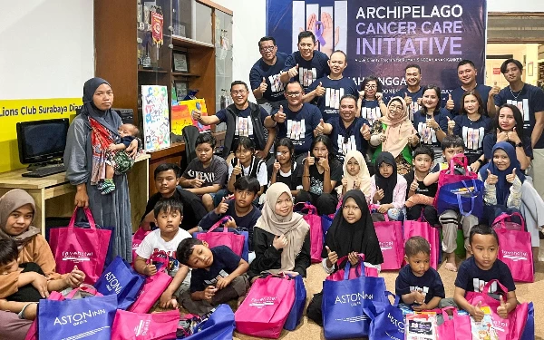 Foto Potret kegiatan Archipelago Internasional bersama anak-anak di Yayasan Peduli Kanker Anak Indonesia Surabaya (Foto: dok. Archipelago Internasional)