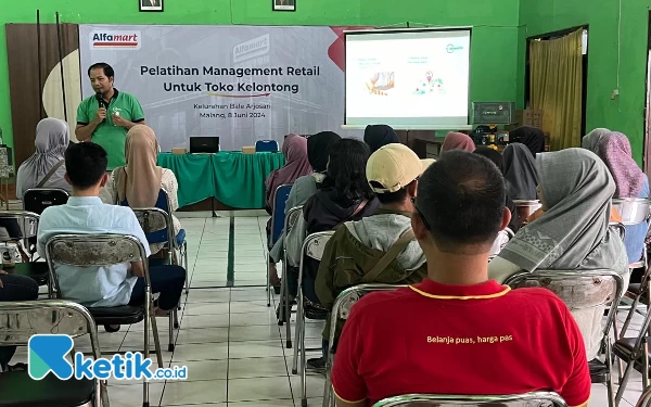 Hindari Kerugian, Toko Kelontong Kota Malang Dapat Pelatihan Manajemen Retail dari Alfamart