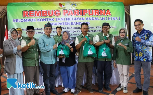 Thumbnail Berita - Pro Petani, KTNA Dukung Program Pertanian Bupati Bandung Dilanjutkan