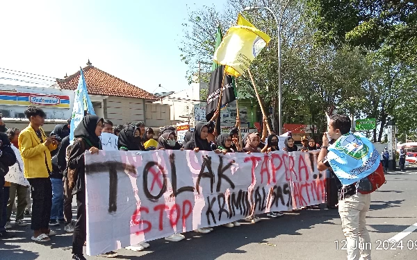 Aliansi Mahasiswa Lumajang Gelar Aksi Tolak Tapera di Kantor DPRD