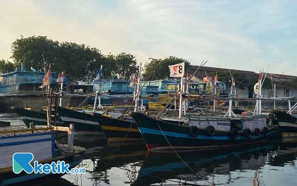 Thumbnail Berita - 2 Perahu Pencari Besi Tua Tenggelam di Perairan Madura, 8 Orang Dilaporkan Hilang