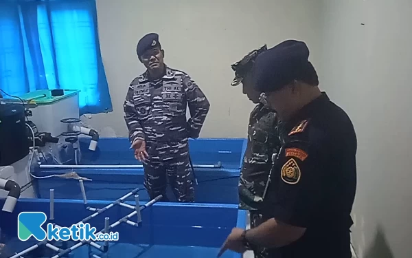 Thumbnail Berita - Lanal Lampung dan Brigif 4 Marinir BS Gerebek Gudang Baby Lobster