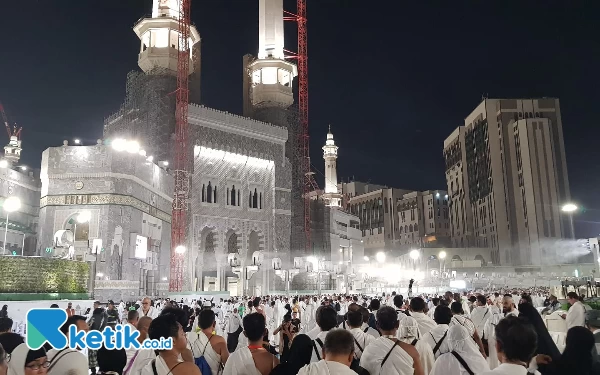 Thumbnail Berita - [Live] Salat Idul Adha 1445 H, Jutaan Umat Muslim Padati Masjidil Haram