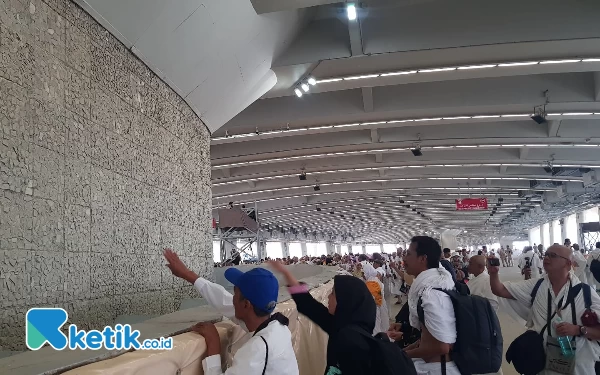Thumbnail Berita - [LIVE] Lontar Jumrah Aqabah Jemaah Haji 1445 H: Semangat dan Kekhusyukan di Mina