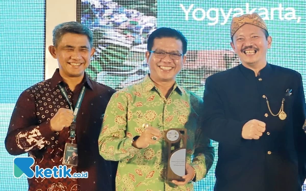 Thumbnail Berita - Perumda Tirta Raharja Raih 3 Penghargaan Australia, DPUTR Kabupaten Bandung Pastikan 11 Indikator Terpenuhi