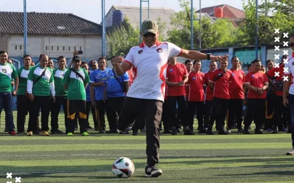 Thumbnail Berita - HUT Bhayangkara ke-76, Polres Cianjur Gelar Turnamen Mini Soccer
