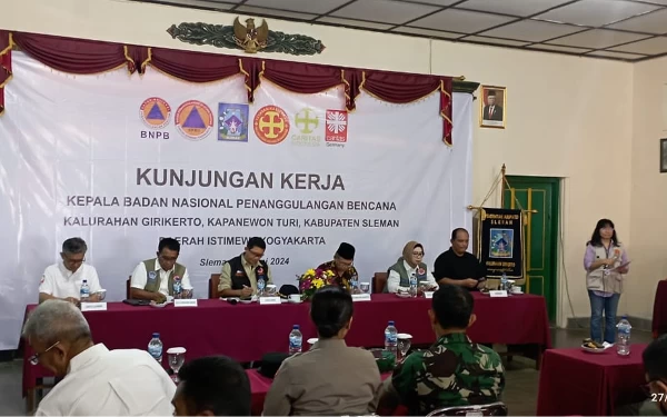 Status Siaga Merapi Diperpanjang, Pemkab Sleman Bagikan Kartu Identitas Relawan