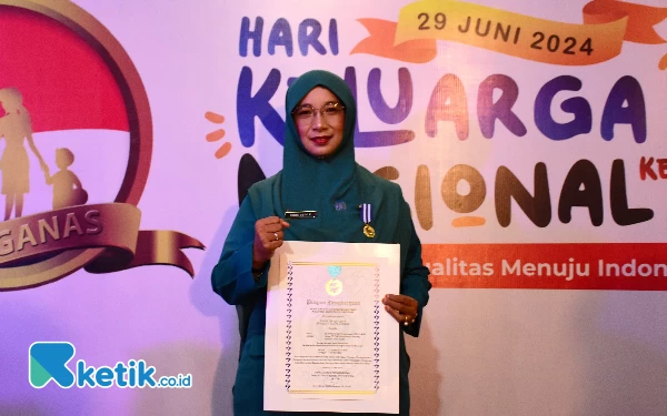 Ketua TP PKK Kabupaten Bandung Dapat Penghargaan Manggala Karya Kencana BKKBN 2024