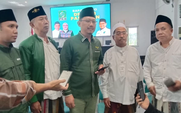 Thumbnail Berita - Ketua Dewan Syuro DPC PKB Pasuruan  KH Mujib Imron Direshuffle