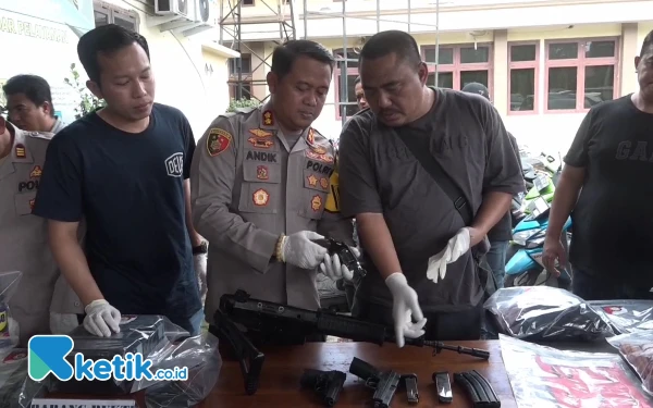 Oknum DPRD Lampung Tengah Ternyata Miliki 4 Senjata Pabrikan Otomatis, Lampung Darurat Senjata Api!
