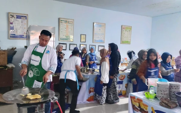 Perkuat Kemandrian Ponpes, Bogasari Berikan Pelatihan Usaha Makanan