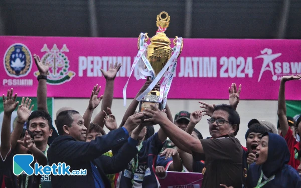 Thumbnail Berita - Top! Gressia FC Gresik Raih Juara Pertiwi Kajati Cup Jatim 2024