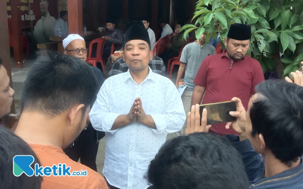 Thumbnail Berita - Rumahnya Digeledah KPK, Mahfud Pamit Mundur dari Kontestasi Pilkada Bangkalan dan Anggota DPRD Jatim