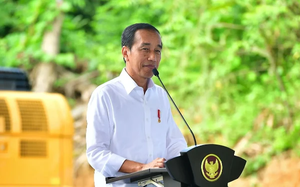 Thumbnail Berita - Rencana Jokowi Ngantor di IKN Diundur, Alasannya Hujan Deras Terus