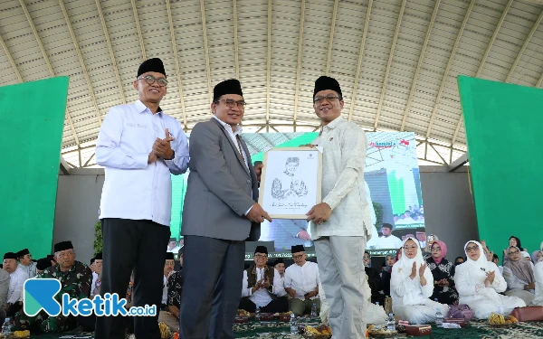 Thumbnail Berita - Bupati Bandung Dianugerahi Abul Yatama dari Baznas