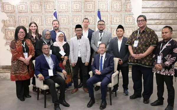 Thumbnail Berita - Sowan dan Berjejaring dengan Israel, PWNU Jakarta Pecat 4 Pengurus LBMNU