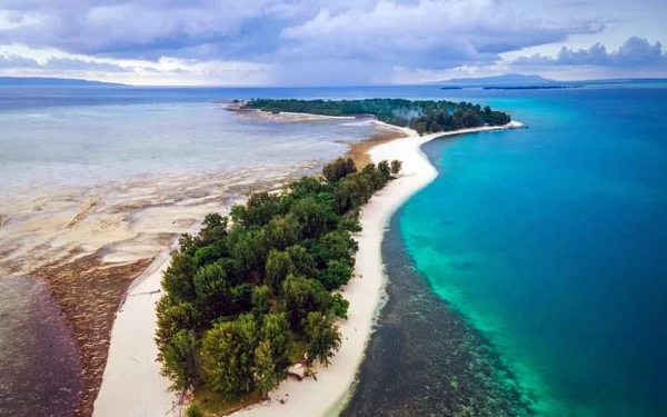 Thumbnail Berita - Pesona Pulau Dodola di Maluku Utara, Berjuluk Maldives of Indonesia