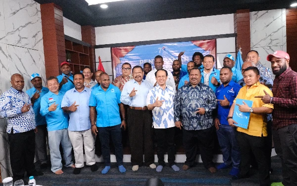 Thumbnail Berita - Bersama Golkar-Demokrat, Partai Gelora Resmi Usung Jhon Tabo-Ones Pahabol di Pilgub Papua Pegunungan