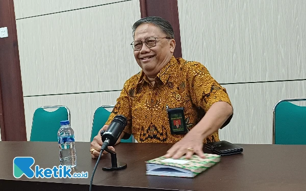 Thumbnail Berita - Pengadilan Tinggi Surabaya Bantah 3 Hakim Dipanggil Terkait Vonis Bebas Ronald Tannur