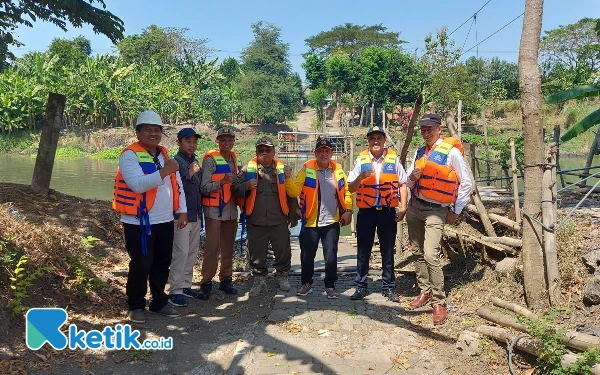 Thumbnail Berita - Petakan Pencemaran Air di Surabaya, PJT 1 dan Tim Patroli Terpadu Lakukan Patroli Air