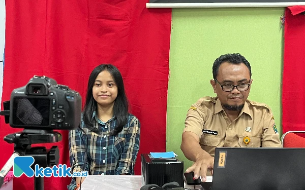 Jelang Pilkada, 220 Siswa SMAN 8 Kota Malang Lakukan Perekaman e-KTP