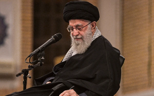 Thumbnail Ayatollah Khamenei Perintahkan Iran Serang Israel, Balas Kematian Pemimpin Hamas