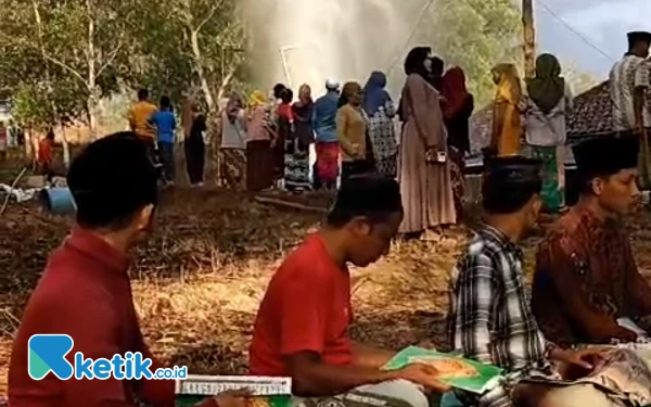 Viral Sumur Bor di Sampang Semburkan Air Deras Tanpa Pompa, Warga Gelar Pengajian