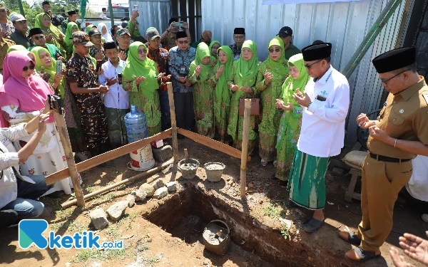 Bupati Bandung Kutip Hadits Nabi Saat Peletakan Batu Pertama BLK Muslimat NU Jabar