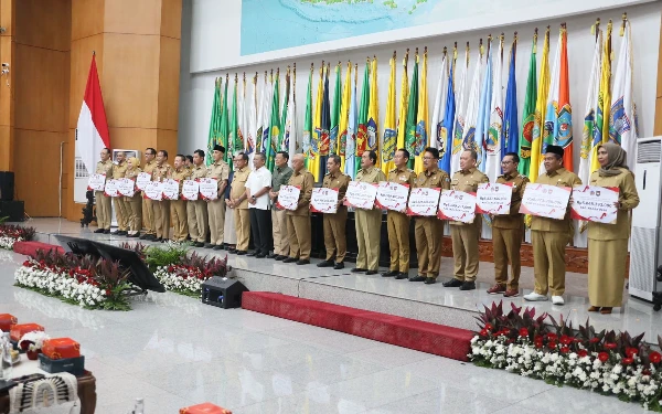 Kemendagri-Kemenkeu Beri Penghargaan Insentif Fiskal untuk 50 Daerah, 9 Pemda Jatim Masuk