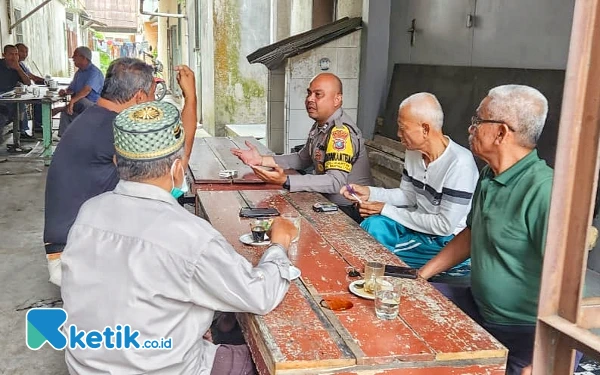 Peran Bhabinkamtibmas Ajak Warga Tolak Hoaks Pilkada Labuhanbatu