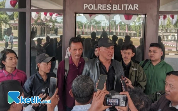 Datangi Polres Blitar, Ormas Ratu Adil Bersama Masyarakat Desak Penyelesaian Dua Kasus