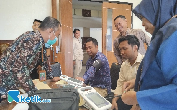 50 Anggota DPRD Bangkalan Terpilih Jalani Pemeriksaan Kesehatan dan Tes Urine