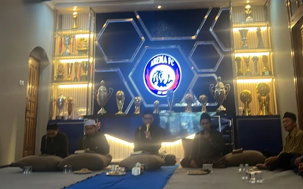 Arema FC Gelar Khataman dengan Anak Yatim hingga Tahlil untuk Korban Kanjuruhan